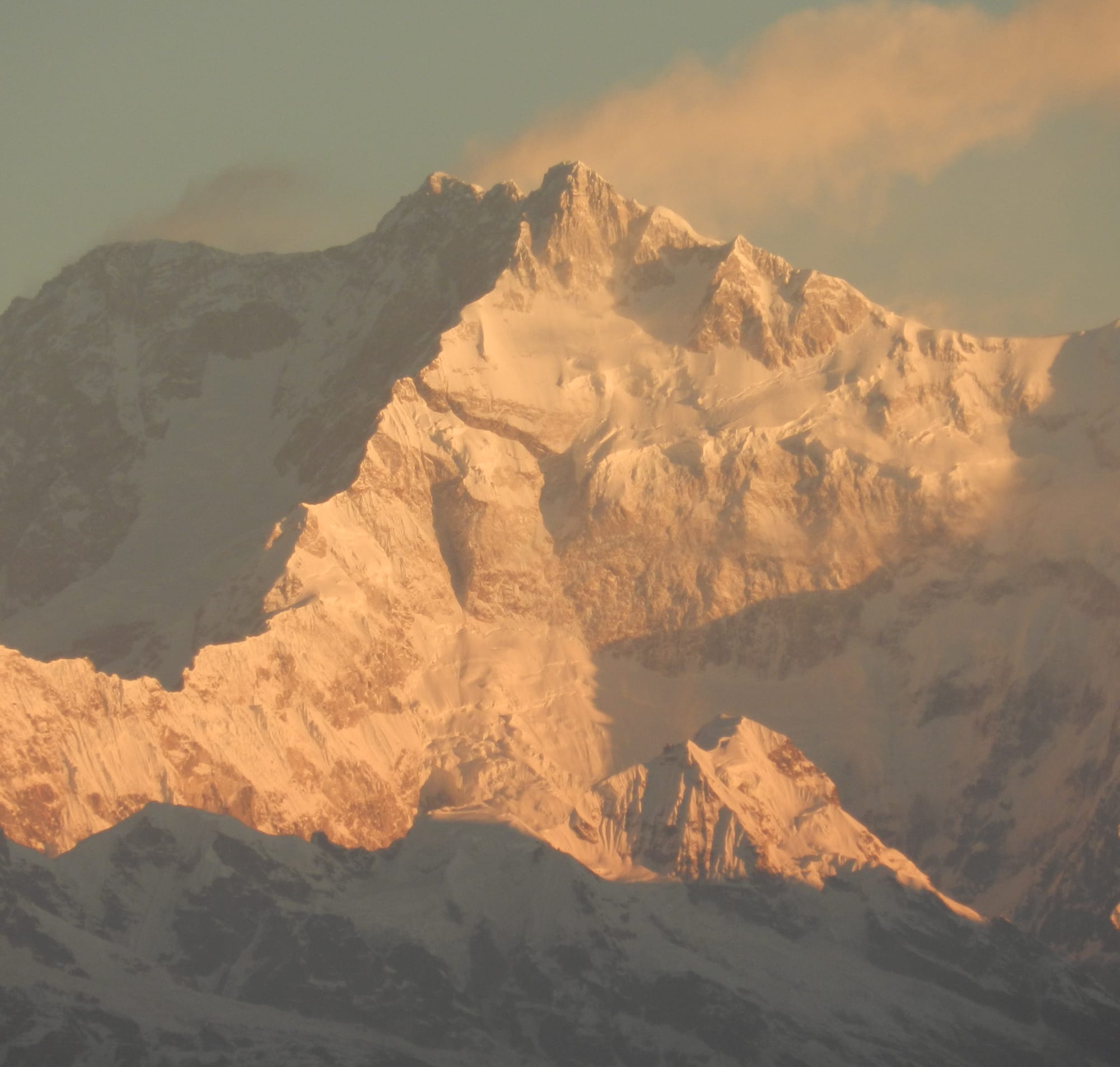 Morning sunlight on the Kangchenjunga summit seen from Darjeeling